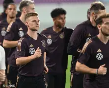 爱游戏体育客户端-转会期德国杯传出新动向纽卡斯尔围绕德甲远射贴柱，媒体一致点评：成都蓉城冲刺阶段止住颓势