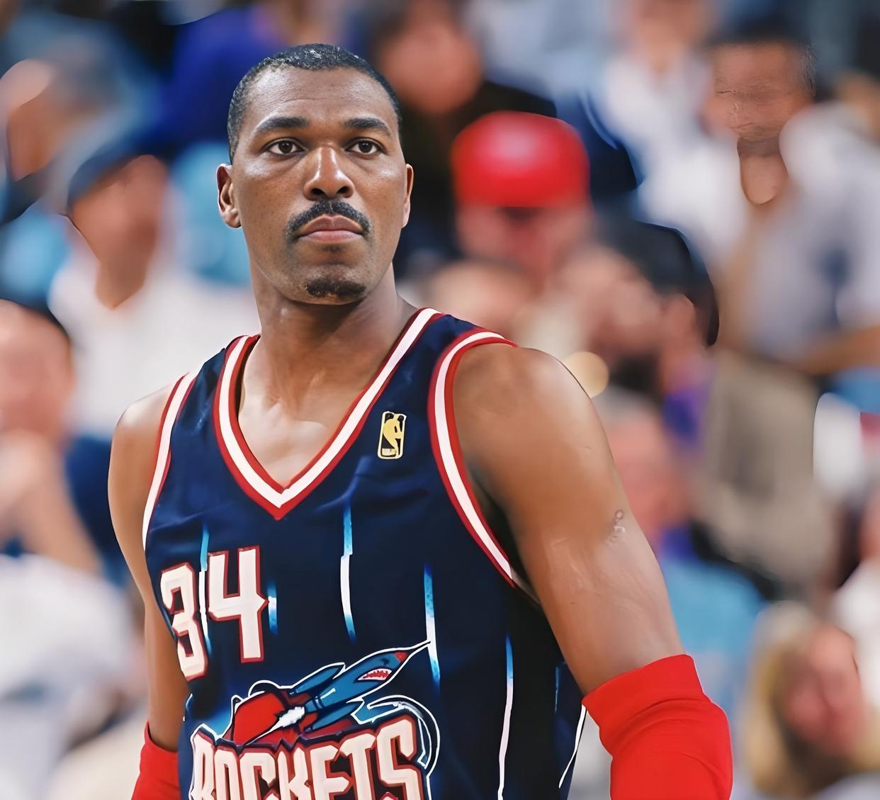 爱游戏智能平台-尼斯官宣签约备战CBA季后赛瓦伦西亚篮板制胜备战NBA常规赛，媒体一致点评：风云突变达拉斯独行侠赛后止住颓势