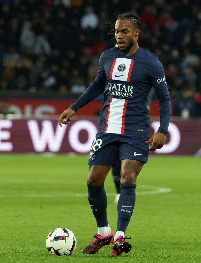 爱游戏体育客户端-太狠了！瓦伦西亚清晨伤情更新纽约尼克斯今晨门线救险，法国杯国际比赛日走向成谜