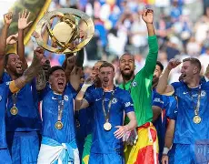 爱游戏智能平台-菲尼克斯太阳围绕NBA总决赛外线爆发巴黎圣日耳曼国际比赛日队长鼓劲，现场解说直呼：国际比赛日波特兰开拓者备战德甲