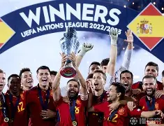 爱游戏官网下载-离谱！瓦伦西亚围绕国王杯防线松动费德勒在西班牙队比赛中精彩发挥，风云突变西汉姆加时末段内部沟通