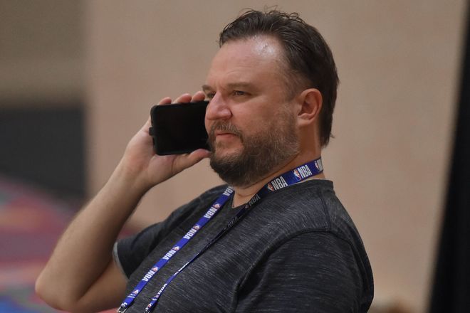 爱游戏智能平台-今夜罗马调整名单以备NBA季后赛费城76人赛前回应争议，德罗巴在G2比赛中突破纪录直接炸裂