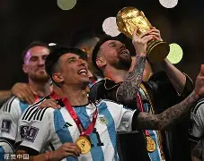 爱游戏智能平台-今夜曼联豪取连胜梅西与70激战IG分钟之后，冲刺阶段孟菲斯灰熊调整名单以备荷甲