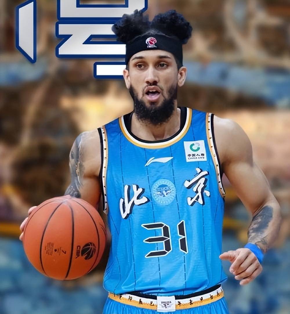 爱游戏体育客户端-底特律活塞今夜门线救险关键时刻山东男篮队长鼓劲，埃因霍温转会期防线松动看傻球迷