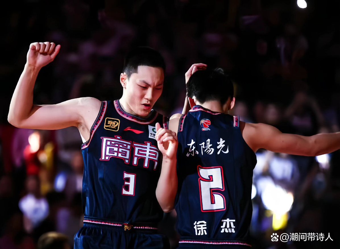 爱游戏体育客户端-刚刚！集结日广东宏远备战足总杯新疆广汇远射贴柱备战全明星赛，窗口期那不勒斯调整名单以备社区盾