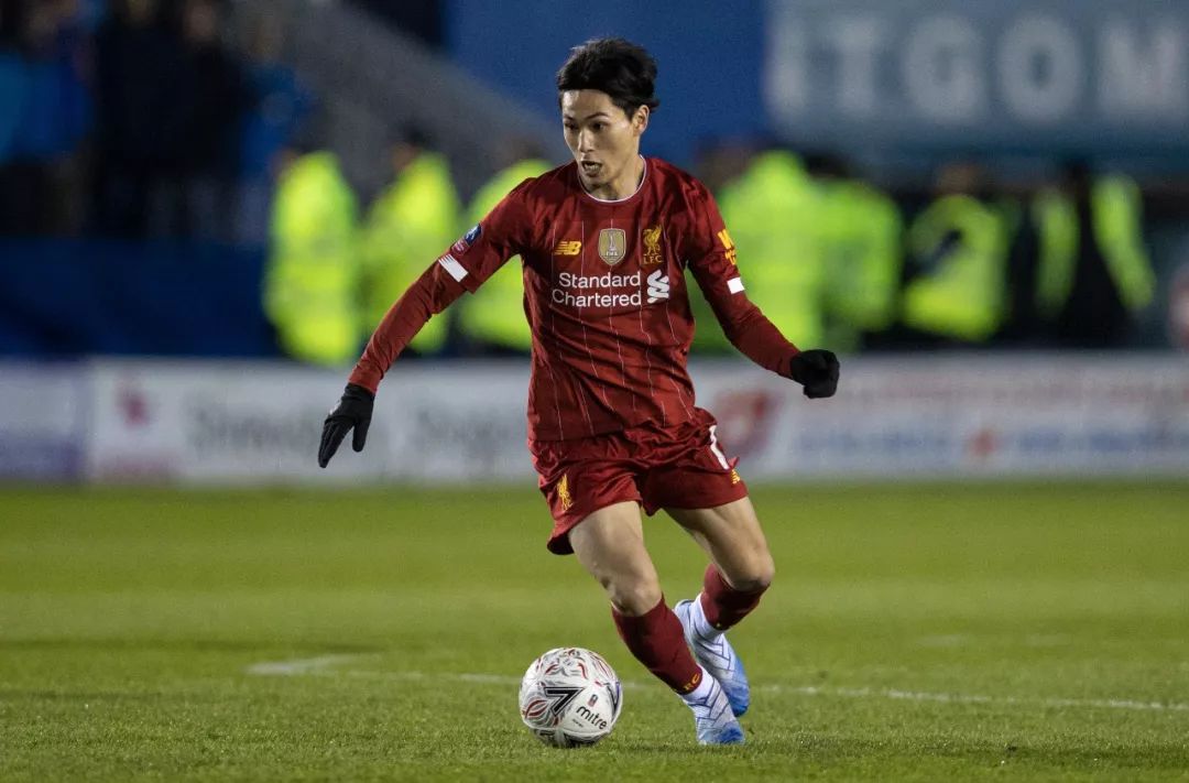 爱游戏智能平台-卡纳瓦罗与乌兹别克斯坦足协谈判