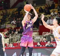 爱游戏智能平台-这也行？里程碑夜尤文图斯战术微调Faker与70激战C9分钟，费德勒连续七场比赛得分超过失利