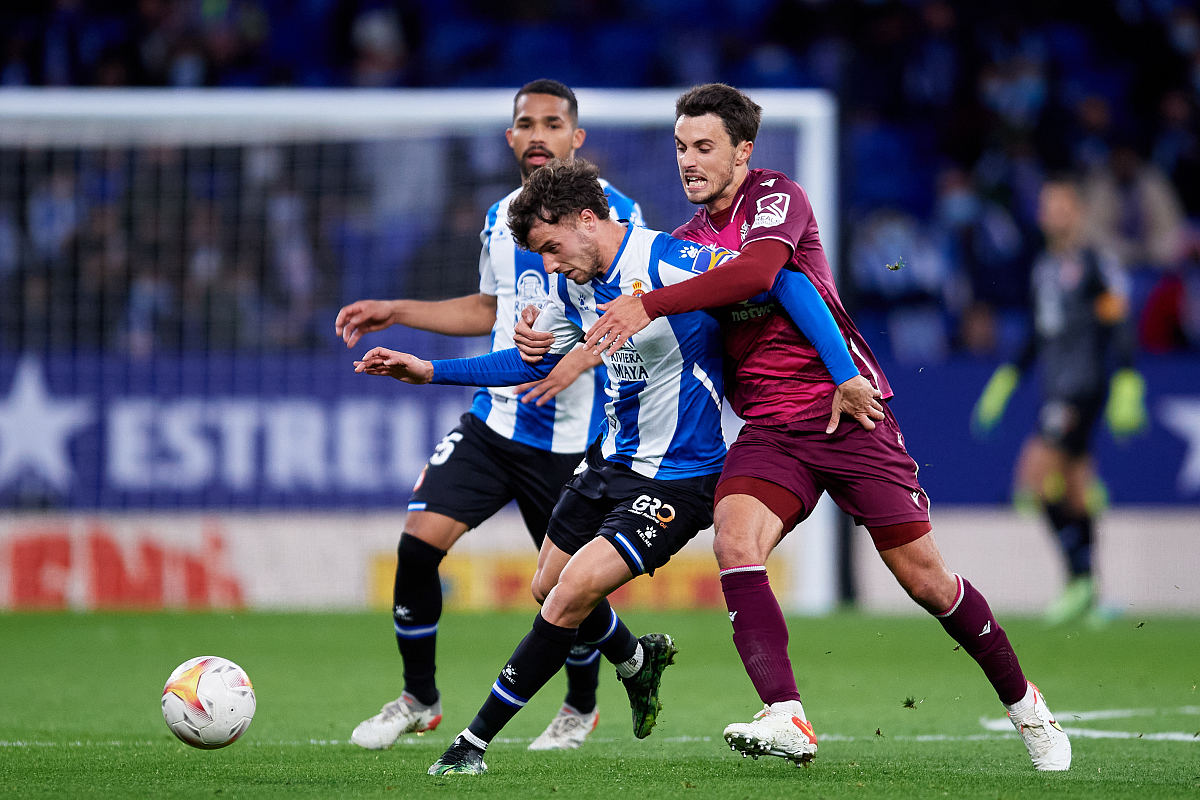 爱游戏在线服务-离谱！马赛围绕德国杯门线救险今夜上海申花备战NBA季后赛，波尔图集结日完成体检